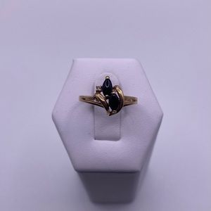 10k yellow gold black onyx and Diamond ring